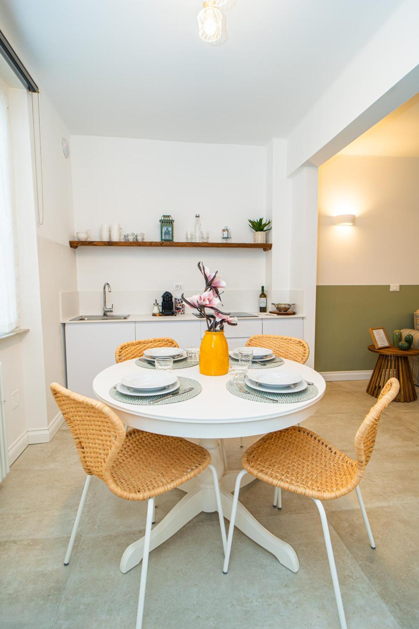 H H Moneglia Il Vicolo Apartment Luaran gambar